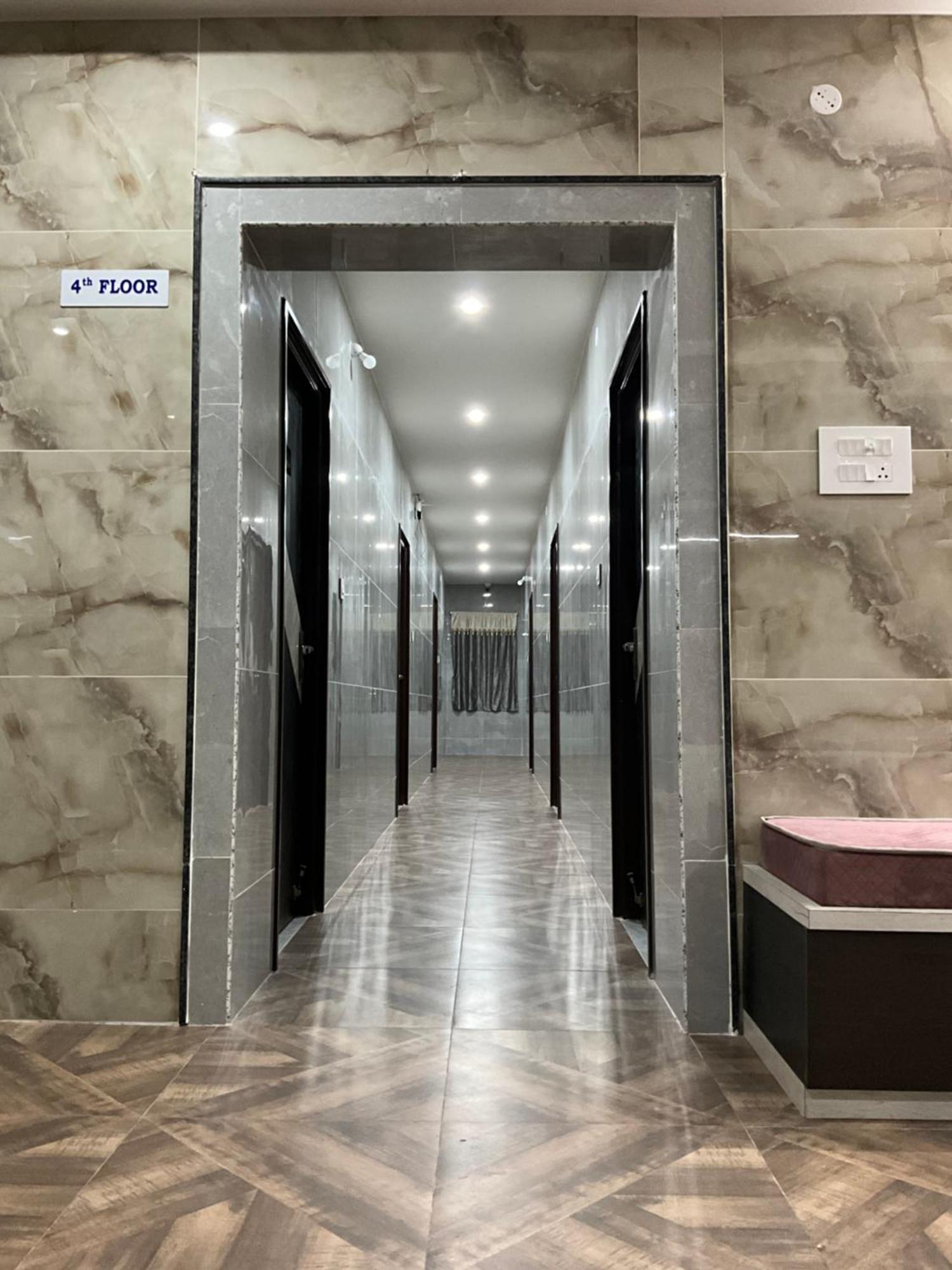 Mgr Residency Villa Srikalahasti Bagian luar foto