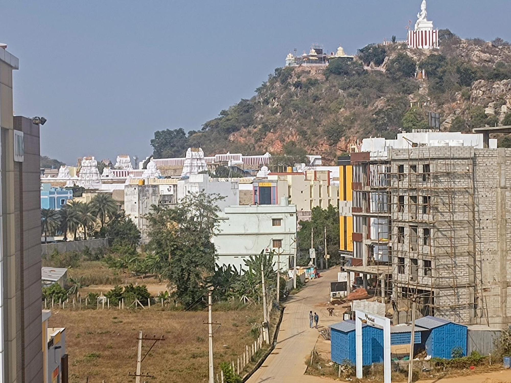 Mgr Residency Villa Srikalahasti Bagian luar foto