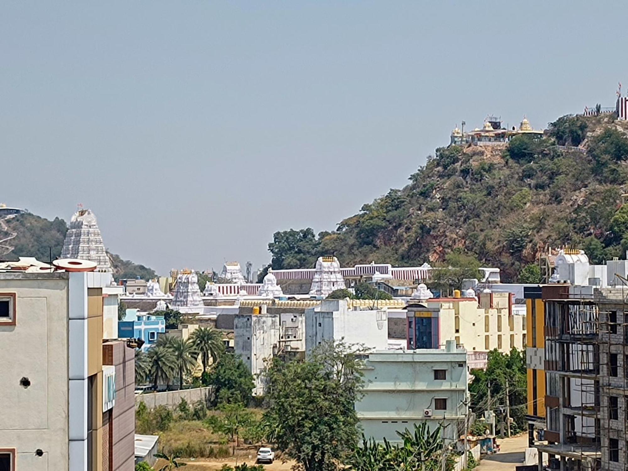 Mgr Residency Villa Srikalahasti Bagian luar foto